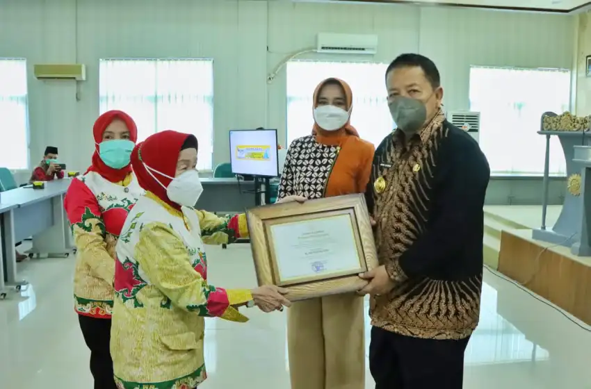 Penyerahan Penghargaan